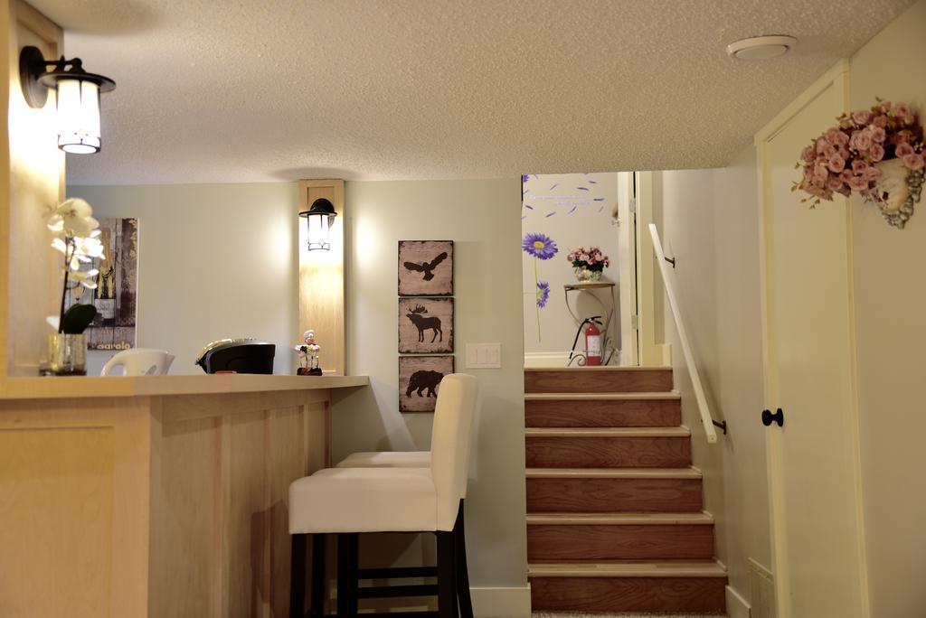 Calgary Cozy Home Екстериор снимка