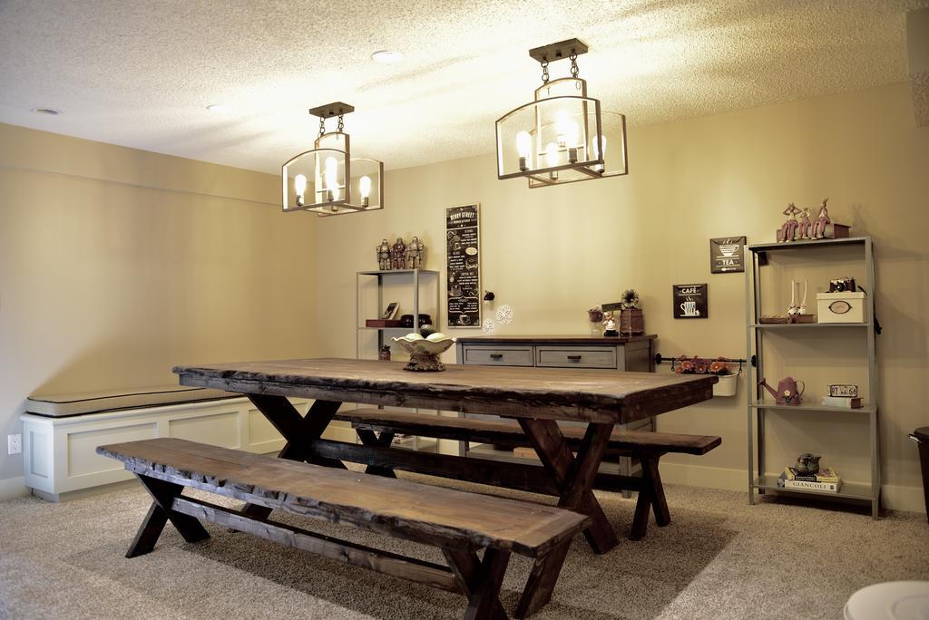 Calgary Cozy Home Екстериор снимка