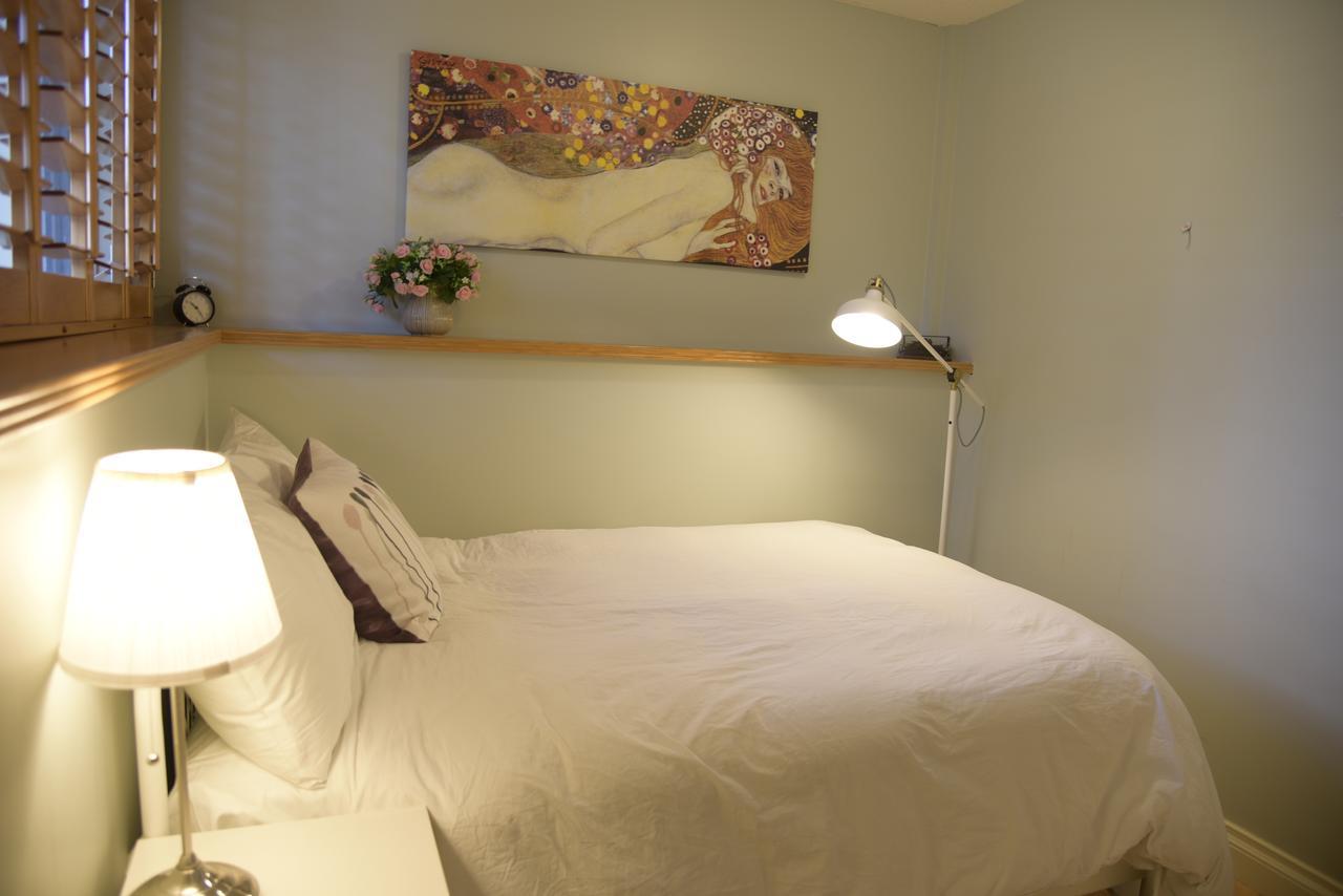 Calgary Cozy Home Екстериор снимка