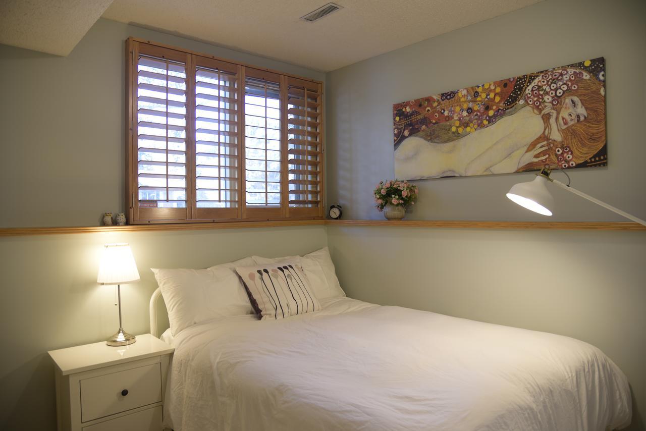 Calgary Cozy Home Екстериор снимка